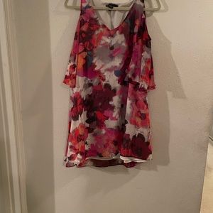 Maggie London Drop Sleeve Flowered above the knee dress